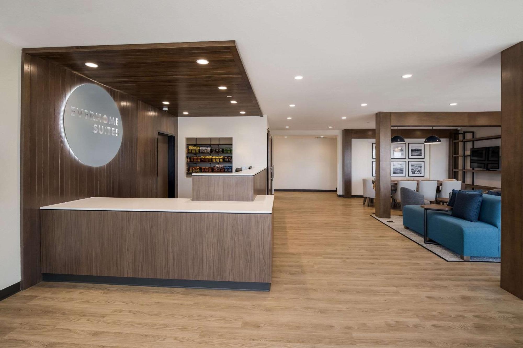 Everhome Suites Corona Extérieur photo