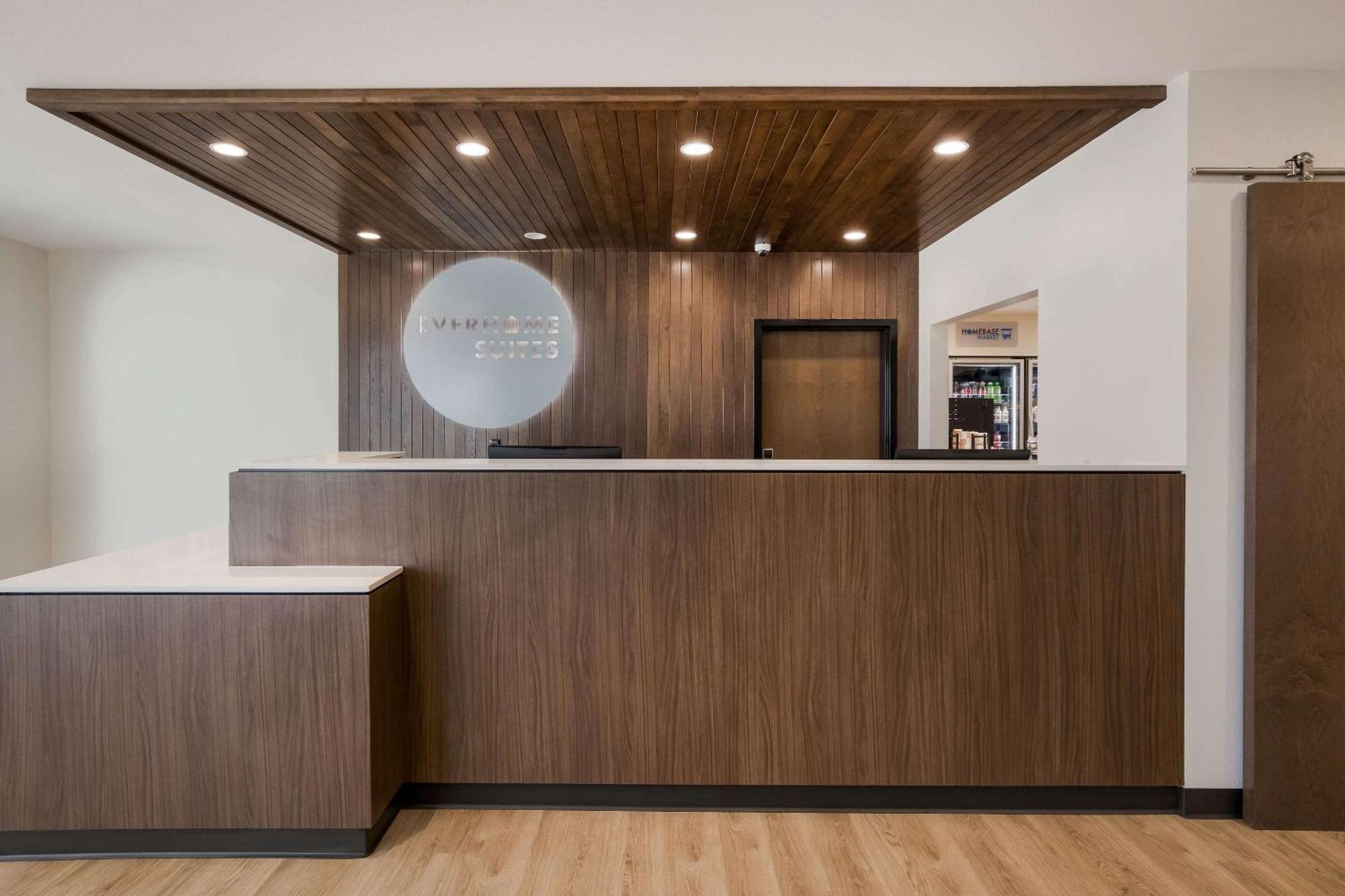 Everhome Suites Corona Extérieur photo
