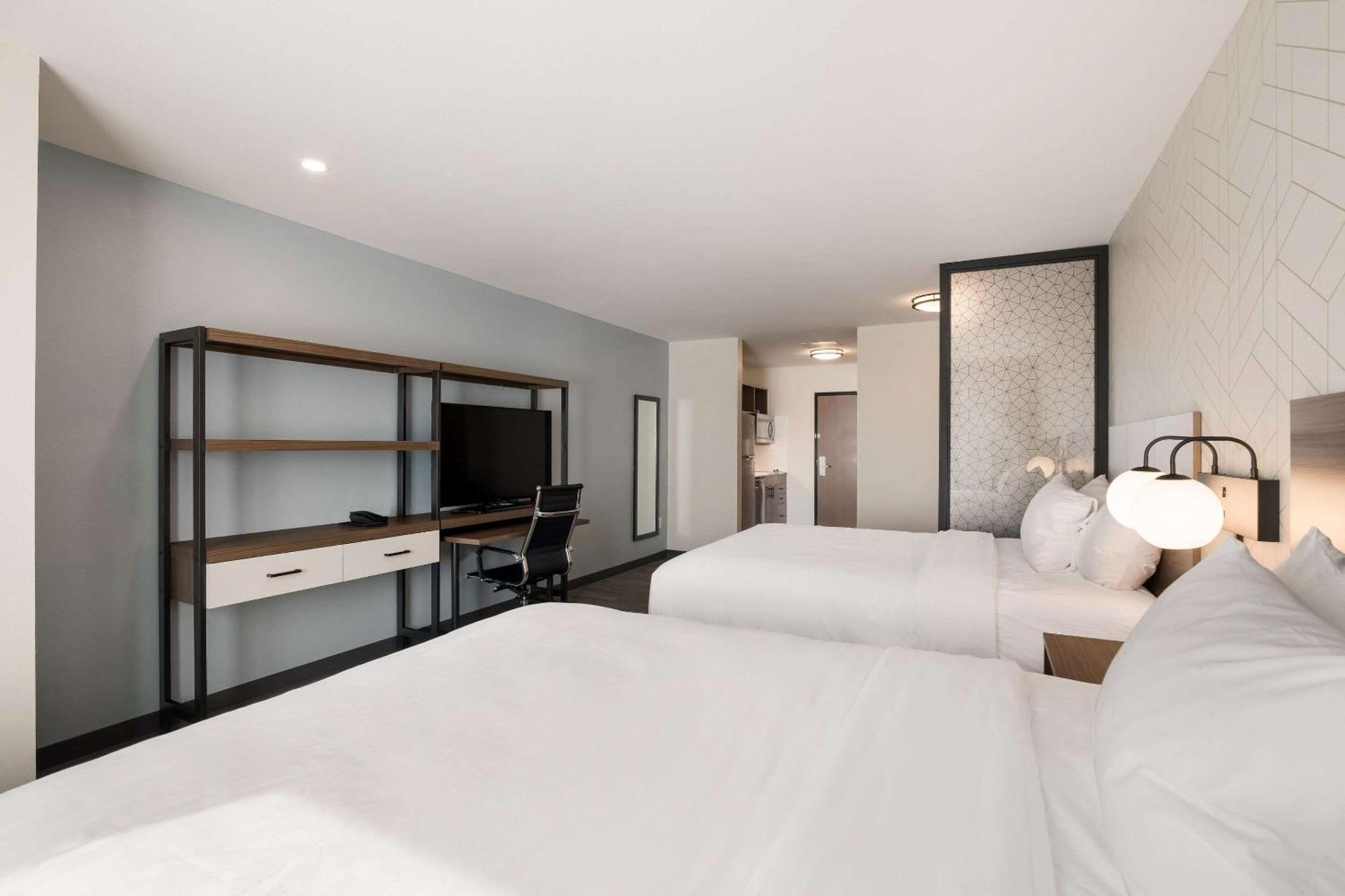 Everhome Suites Corona Extérieur photo